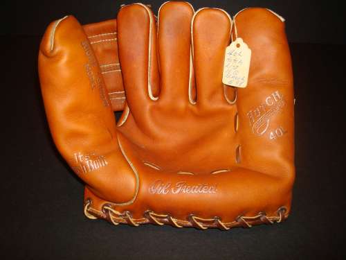 Richie Ashburn Hutch 40L Front